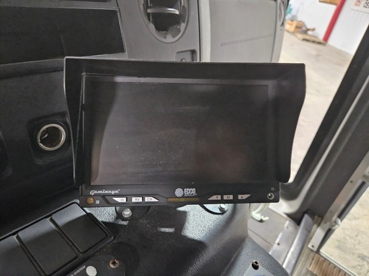 2012-ford-e350-image-25