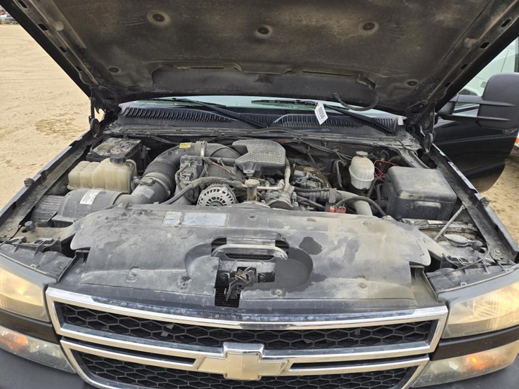 #50-•-2006-chevroley-k2500-hd-truck-image-24