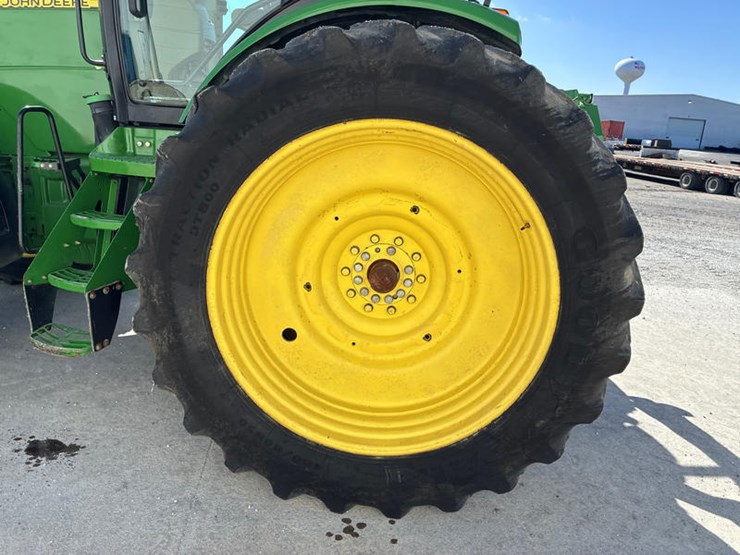 2013-john-deere-8360r-image-53