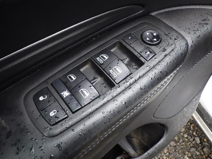 2021-dodge-durango-image-25