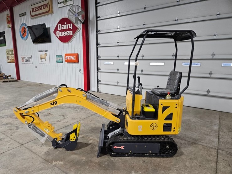 #687-•-2026-zjg-zj12-mini-excavator-image-2