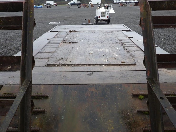 2010-hmde-14'-3-axle-flatbed-trailer-image-9