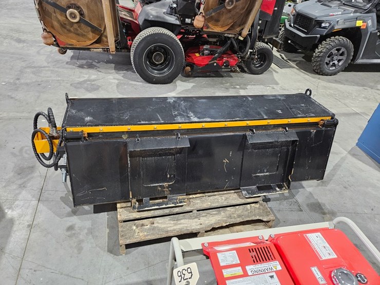 #657-•-2026-giyi-72"-box-broom-image-4