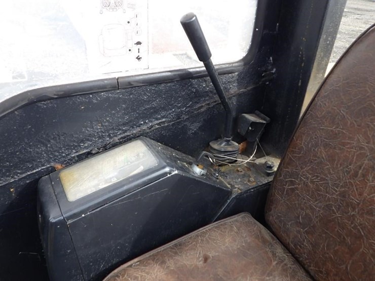 komatsu-pc12uu-image-36