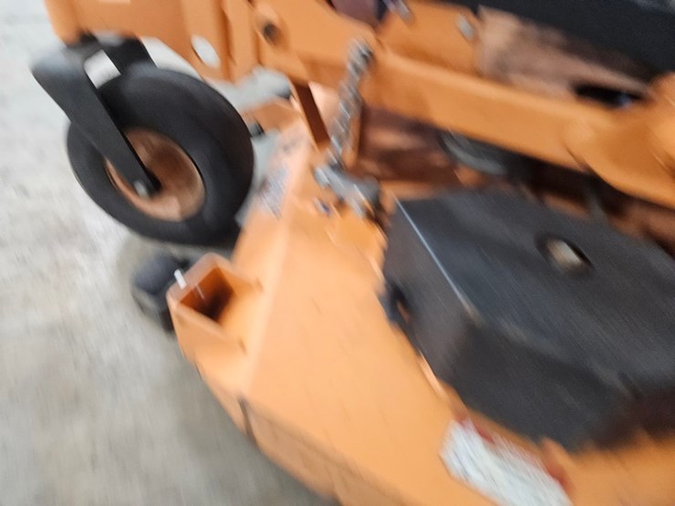 #680-•-scag-v-ride-ii-fuel-injected-stand-on-mower-image-28