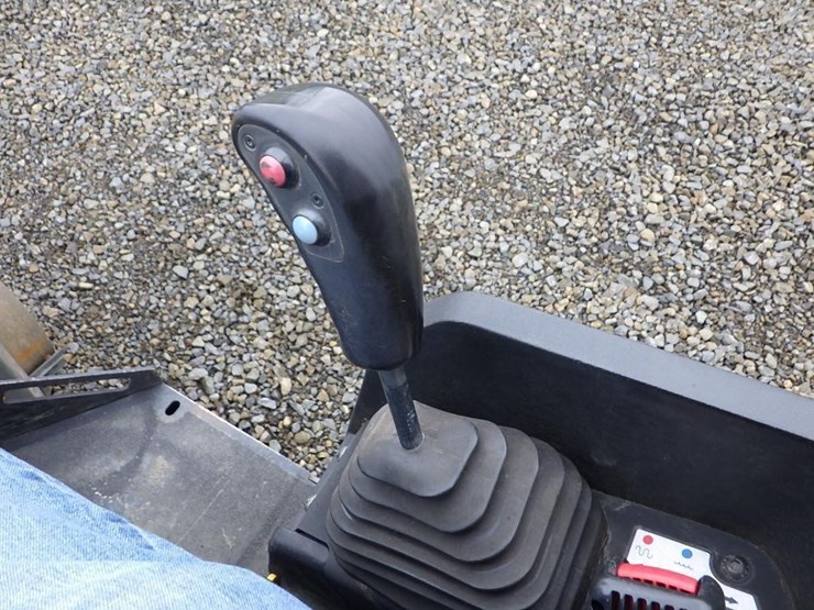 wacker-neuson-d-12-tandem-vibratory-roller-image-24