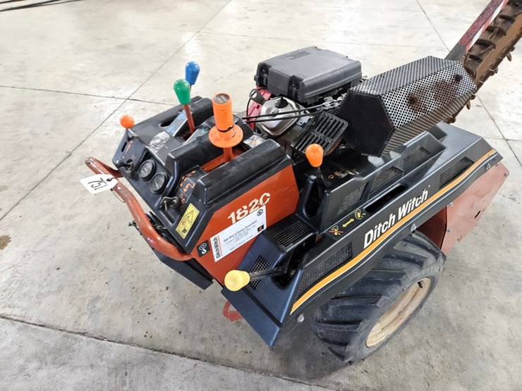 ditch-witch-1820-image-24