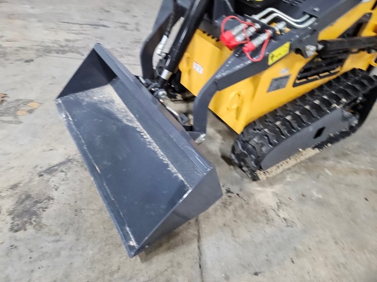 #691-•-2026-zjg-zj380-mini-skid-steer-image-9