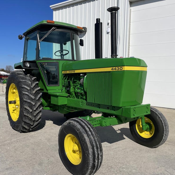 1974 JOHN DEERE 4430