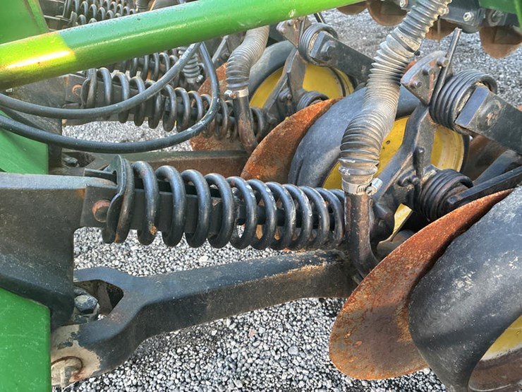 john-deere-750-image-16