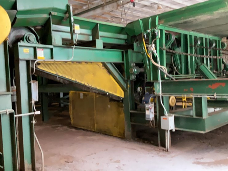 #157-•-salem-log-trough-image-17