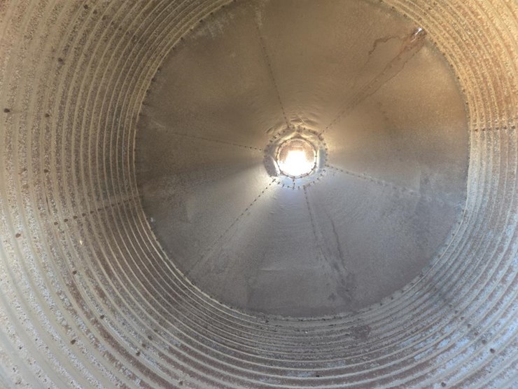 #195-•-6-ton-bulk-bin-with-unload-auger-image-6