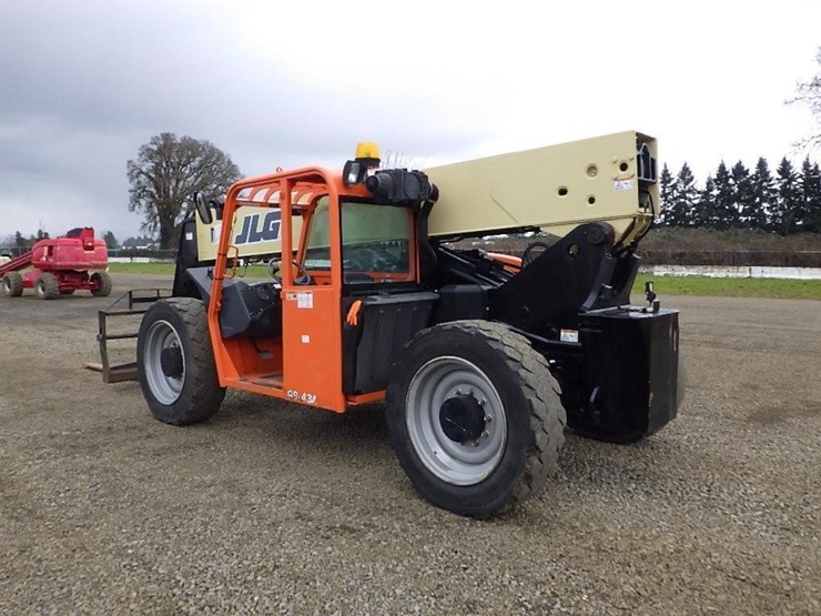 2013-jlg-g9-43a-image-7