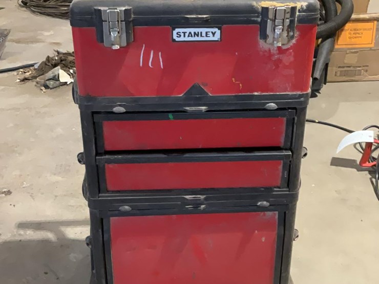 #111-•-stanley-packout-on-wheels-image-1