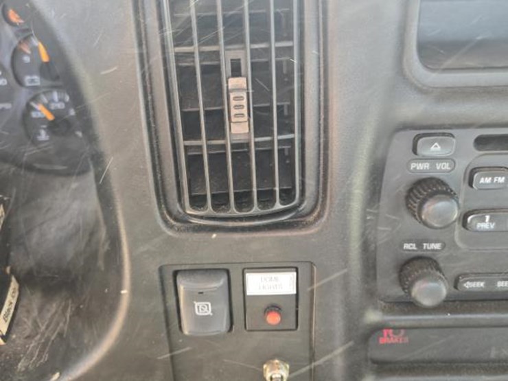 2003-gmc-topkick-image-21