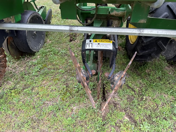 john-deere-1700-image-10