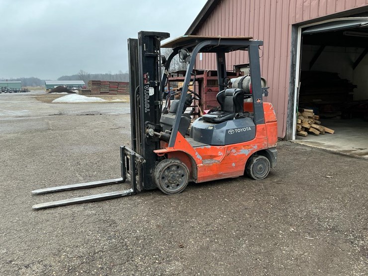 toyota-7fgcu25-image-1