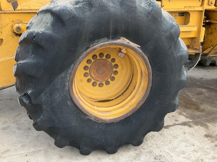 1997-deere-540g-image-34