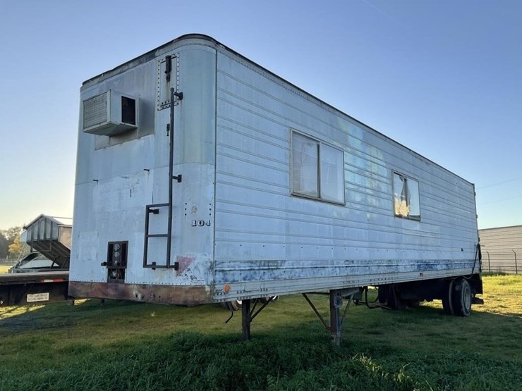 utility-40’-van-image-3