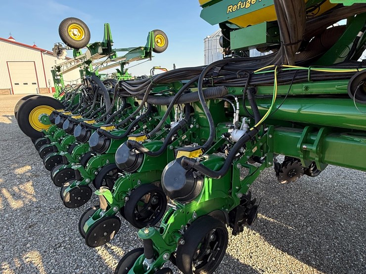 2021-john-deere-1775nt-image-20