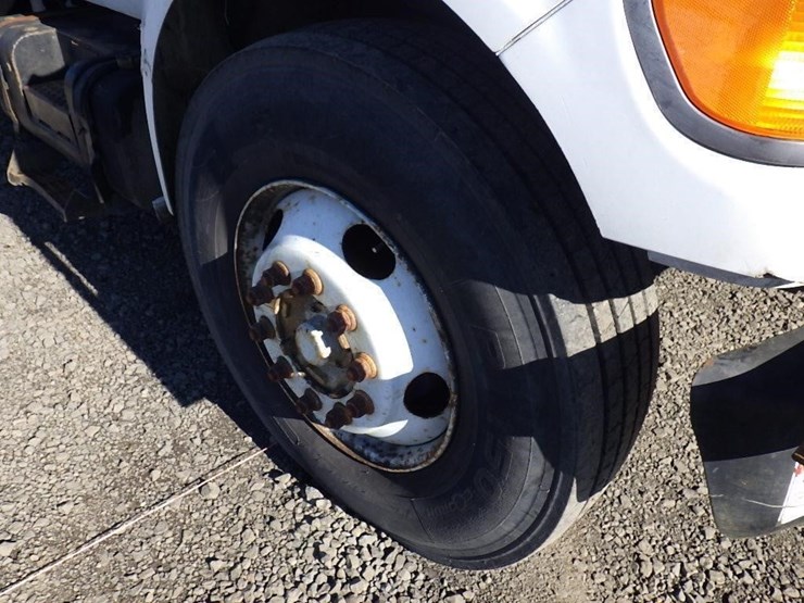 2002-ford-f750-image-24