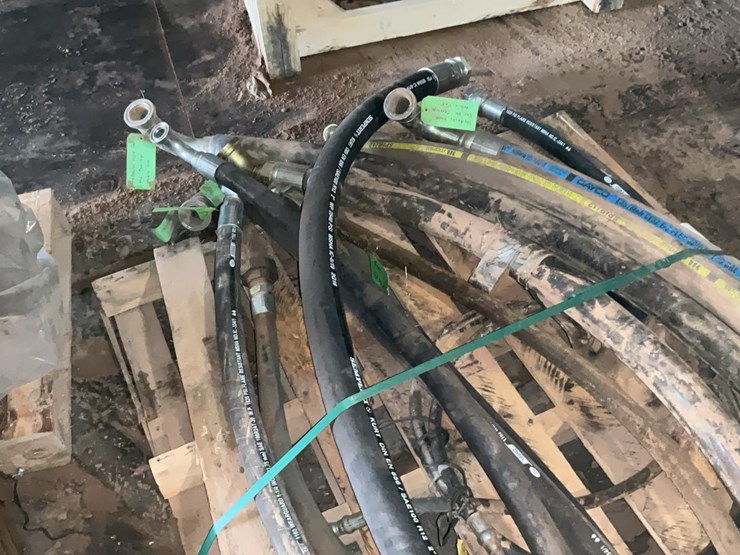 #241-•-hydraulic-hoses-image-4