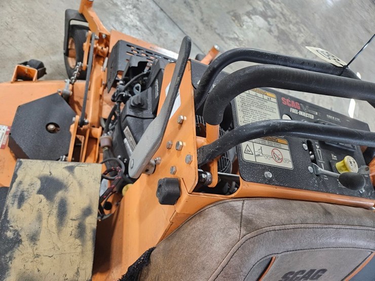 #680-•-scag-v-ride-ii-fuel-injected-stand-on-mower-image-21