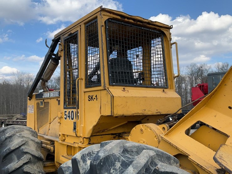 1997-deere-540g-image-42