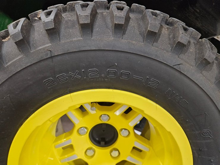 2020-john-deere-x758-image-38