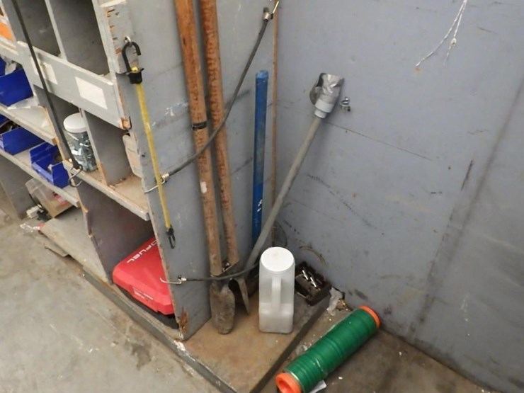 2004-ford-e350-image-19