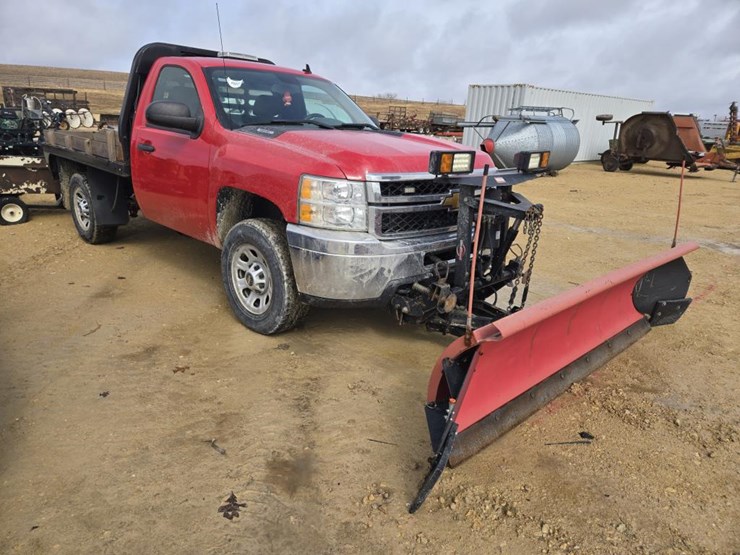 2013-chevrolet-k2500-image-1