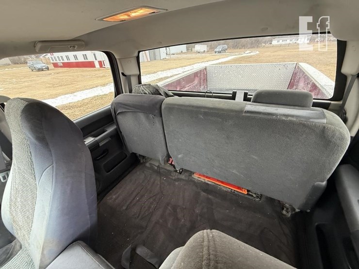 2009-chevrolet-2500-image-9