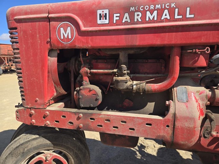 #223-•-farmall-m-tractor-image-10
