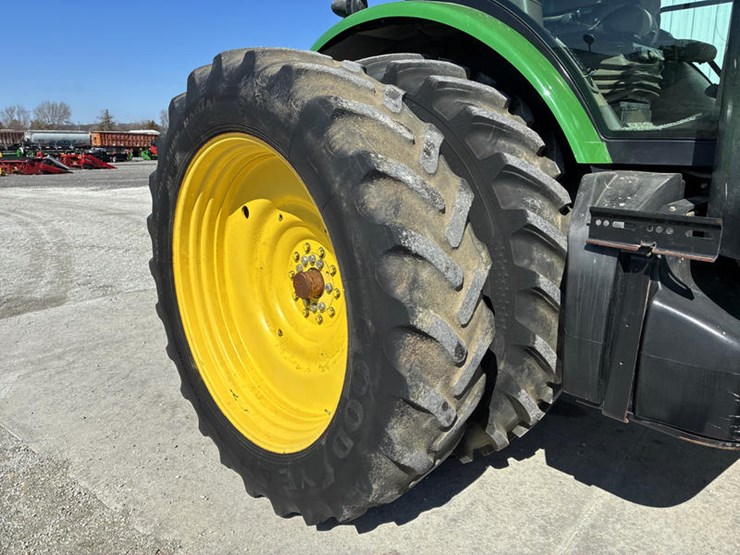 2013-john-deere-8360r-image-45