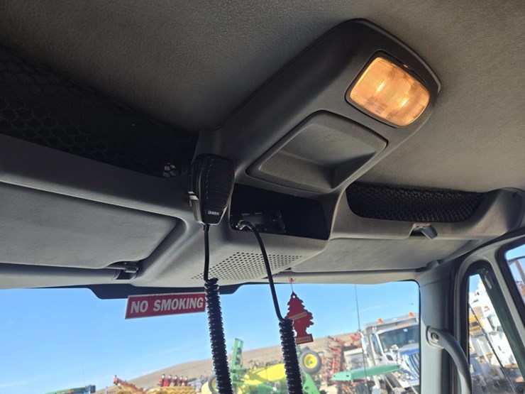 #204-•-2006-international-7500-tandem-dump-truck-image-30