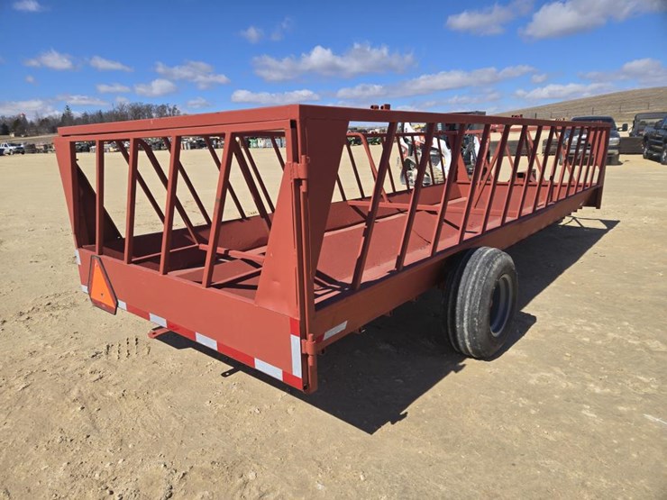 #226-•-portable-hay-feed-wagon-image-7