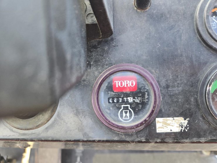 #148-•-2003-toro-5600-sprayer-with-18'-booms-image-17