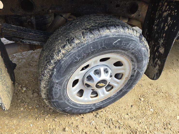 2013-chevrolet-k2500-image-27