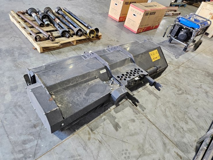 #669-•-bobcat-72"-front-mount-flail-mower-image-3