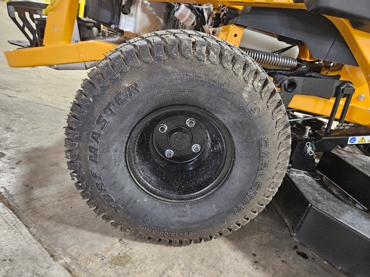 #699-•-2024-cub-cadet-ultima-zts2-zero-turn-mower-image-27