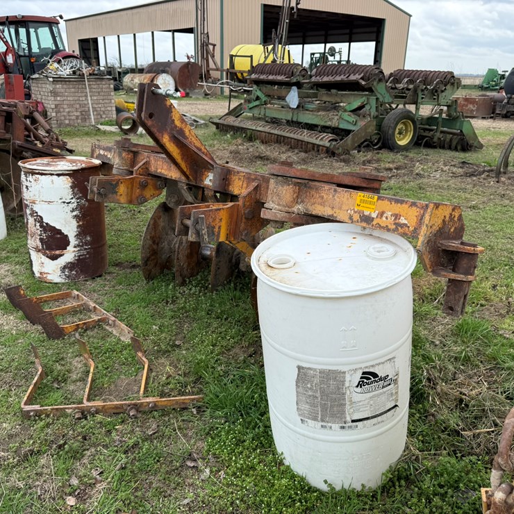 #41848 • Levee Plow