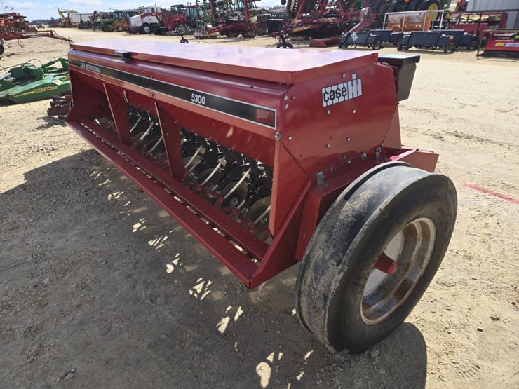 case-ih-5300-image-10