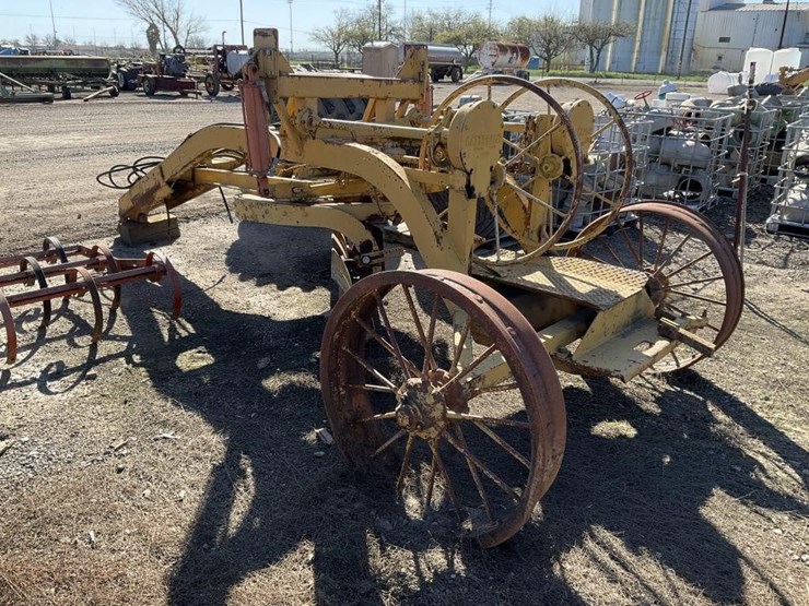 caterpillar-10-image-5