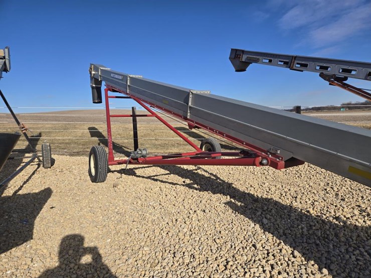 #185-•-hutchinson-45'-mass-mover-image-5