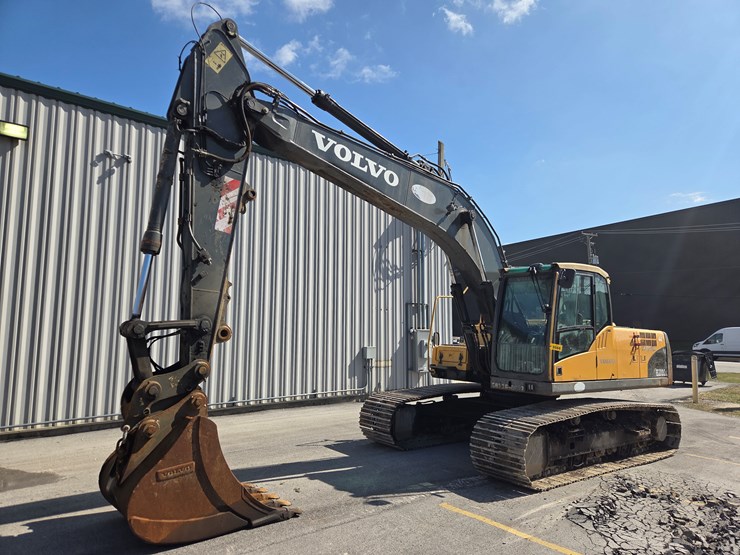 volvo-ec210cl-image-1