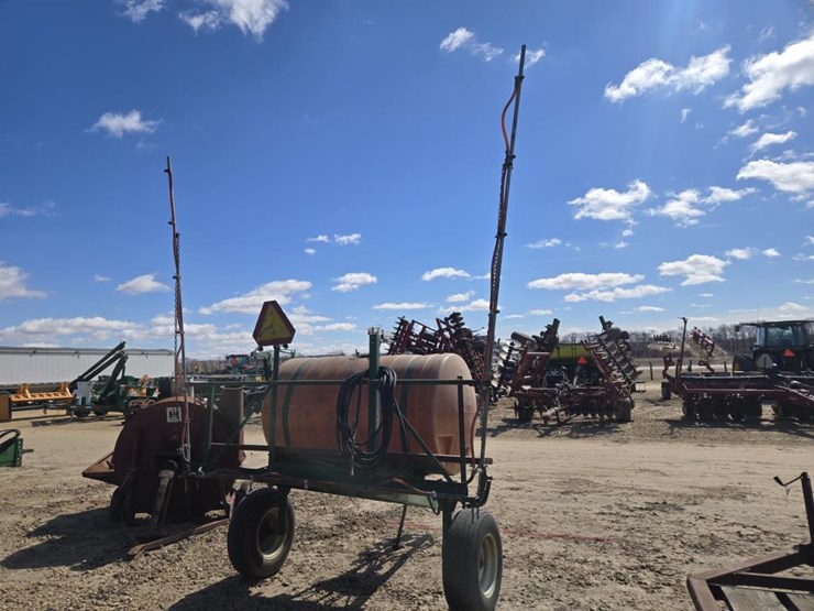 #194-•-john-deere-sprayer-with-booms-and-pump-image-7