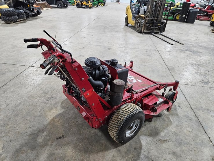 #689-•-ferris-comfort-controll-dd-walk-behind-mower-image-5