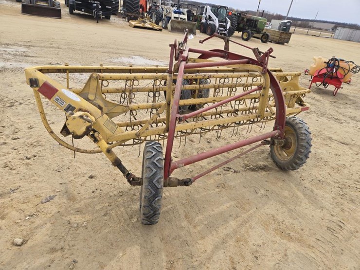 new-holland-258-image-7