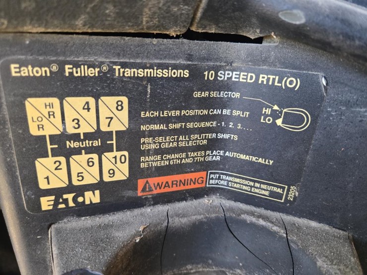 #212-•-1994-freightliner-semi-tractor-image-20