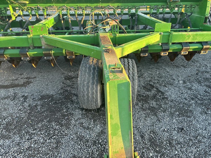 john-deere-750-image-5